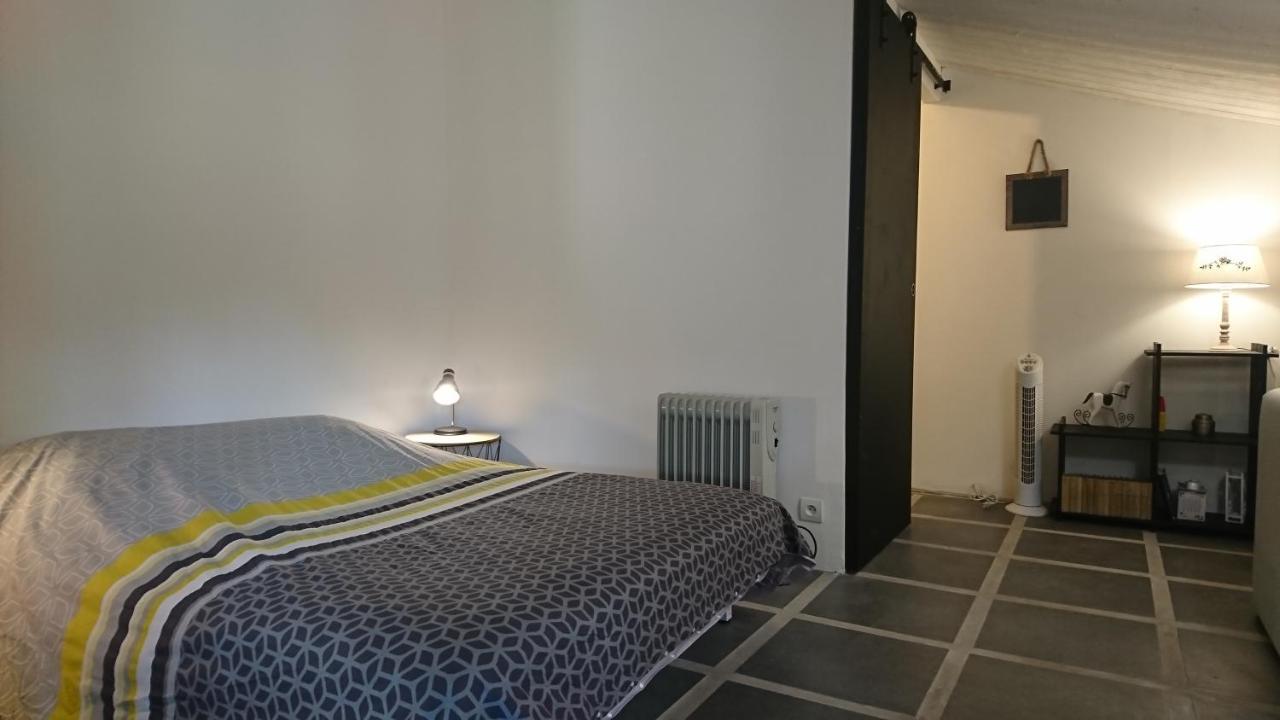 Les Chambres Du Vau Profond Vernoil Exterior foto