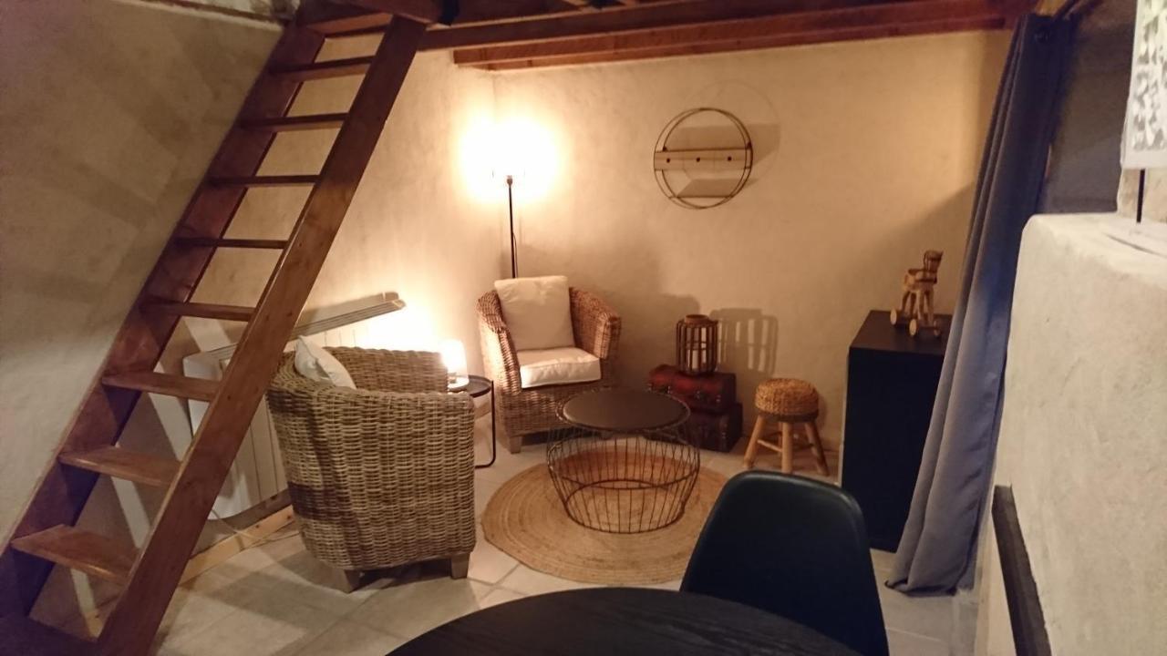 Les Chambres Du Vau Profond Vernoil Exterior foto